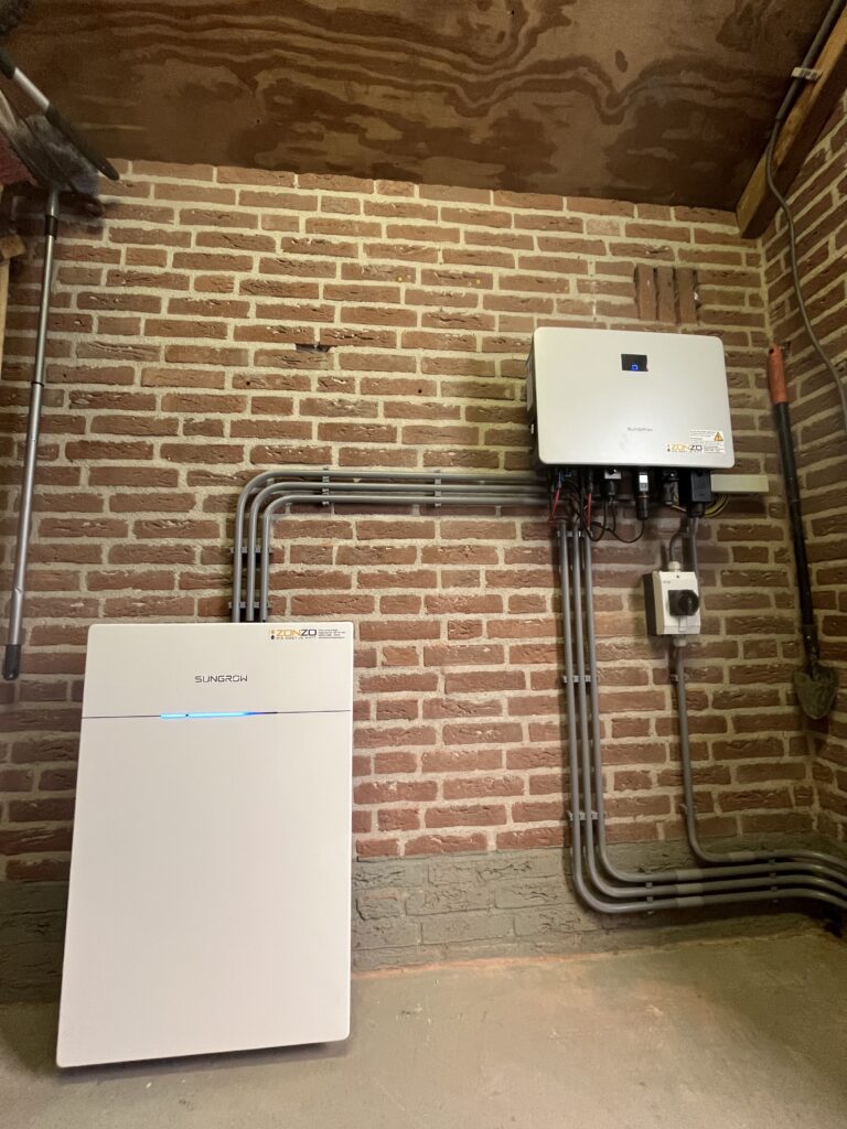 Sungrow 5 kWh thuisbatterij geplaatst door Zonzo – strakke wandinstallatie